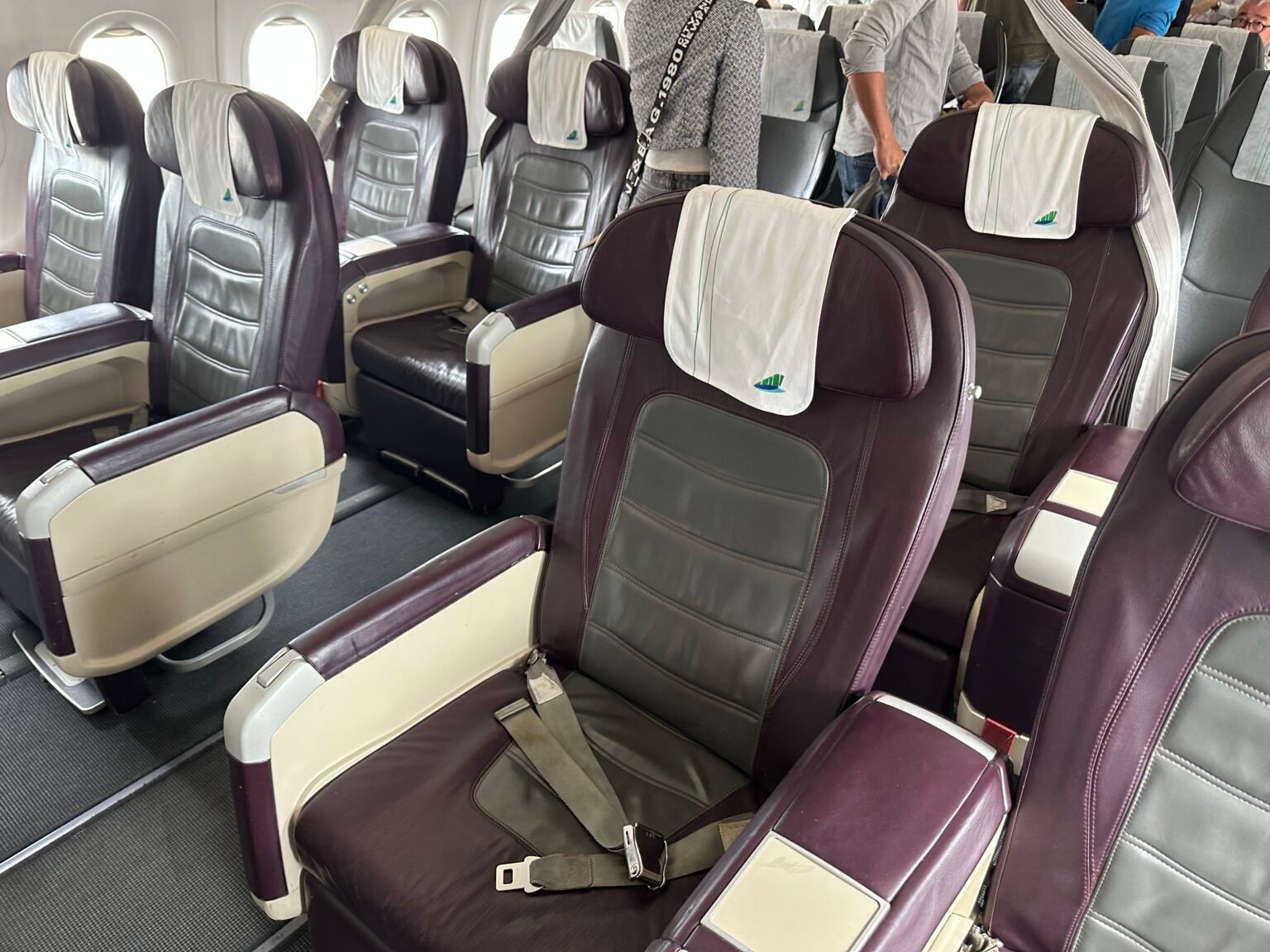 Flight Review QH308 SIN SGN Bamboo Airways Business Class The Seat